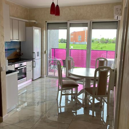 Bhoeme Apartament Oradea Extérieur photo