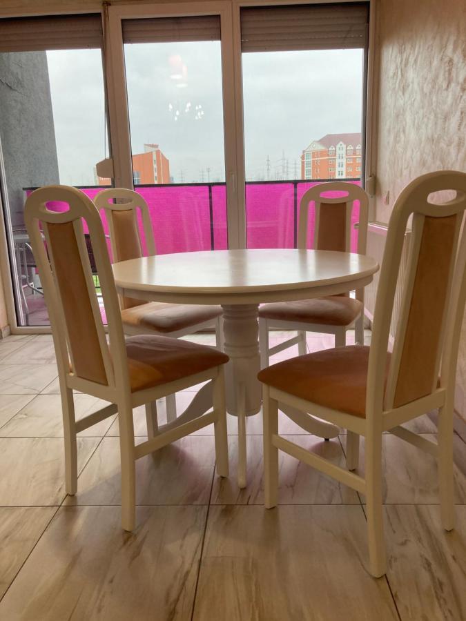 Bhoeme Apartament Oradea Extérieur photo