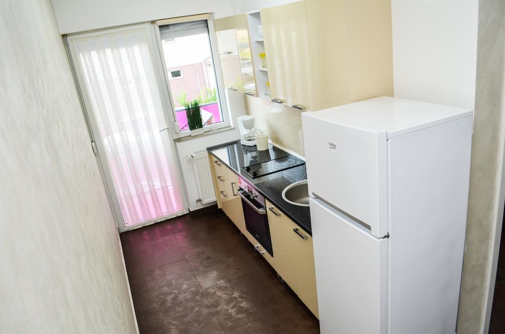 Bhoeme Apartament Oradea Extérieur photo