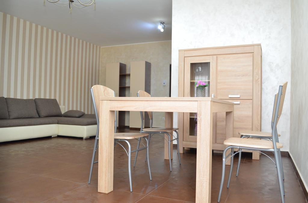 Bhoeme Apartament Oradea Extérieur photo